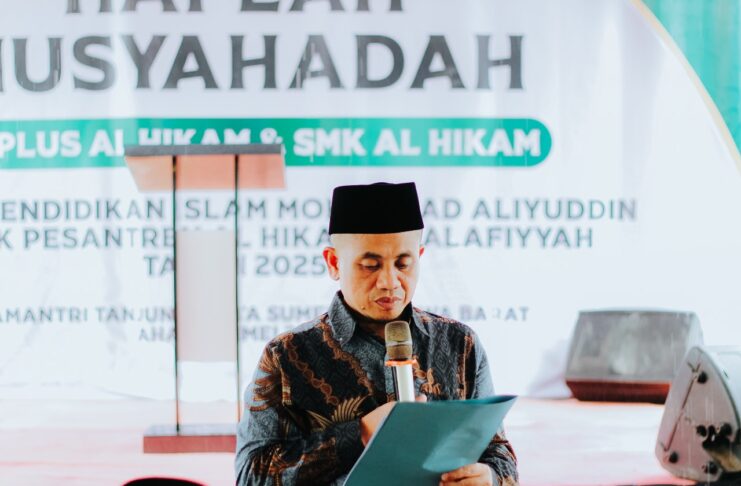 KH. Sa’dulloh: Dua Kunci Sukses Dunia Akhirat adalah Ridha Orang Tua dan Guru